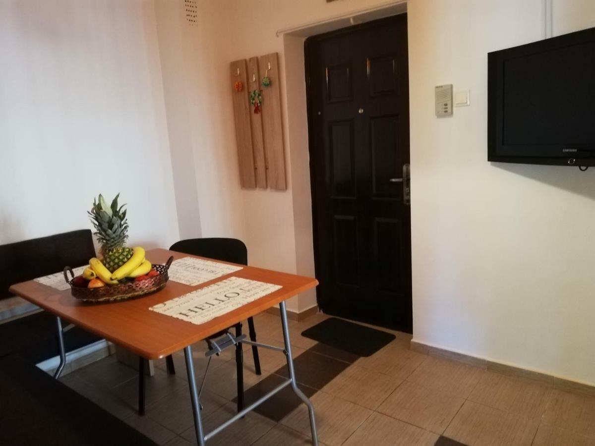Central Appartment St'S Martin Church Braşov Buitenkant foto